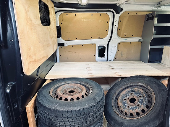 Ford Transit 20 of 28