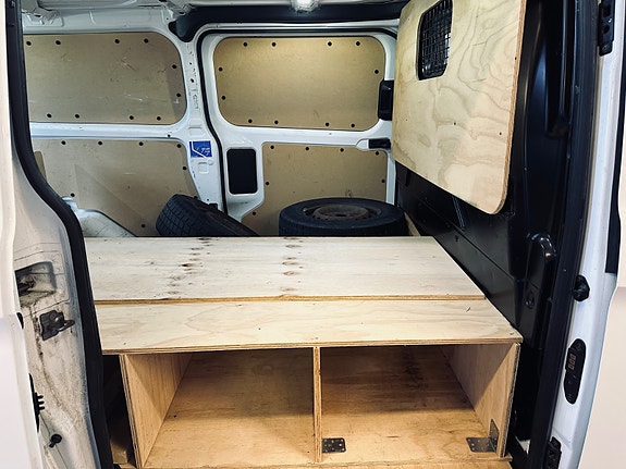 Ford Transit 25 of 28