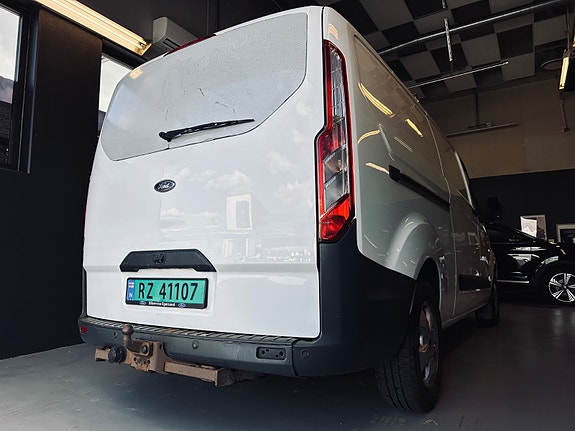 Ford Transit 7 of 28