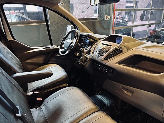 Ford Transit 14 of 28
