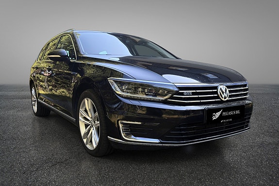 Volkswagen Passat 3 of 20