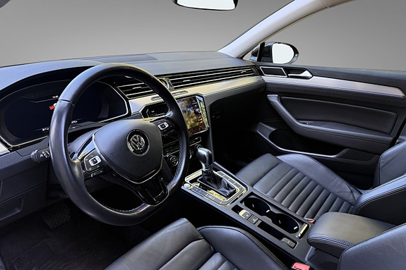 Volkswagen Passat 9 of 20