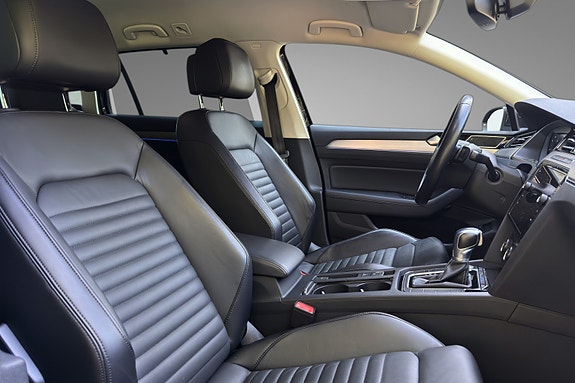Volkswagen Passat 12 of 20