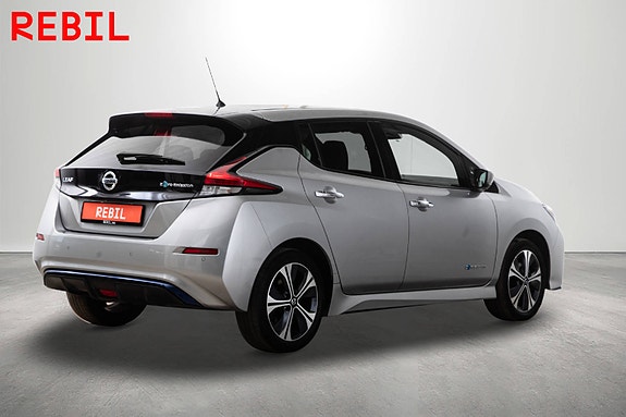 Nissan Leaf 7 of 26