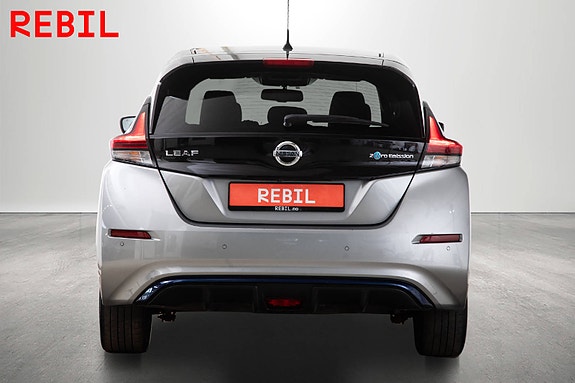 Nissan Leaf 6 of 26