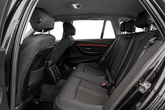 BMW 320d 19 of 22