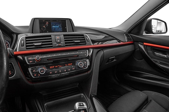 BMW 320d 12 of 22