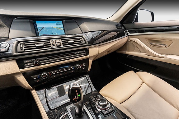 BMW 520d 15 of 30