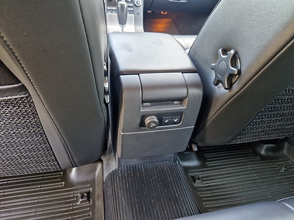 Volvo XC70 14 of 19