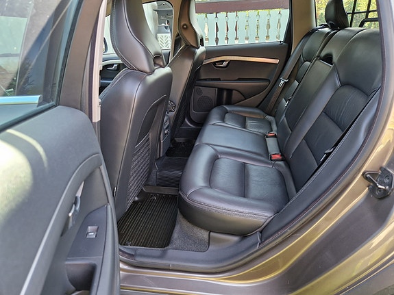 Volvo XC70 12 of 19