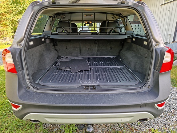 Volvo XC70 13 of 19