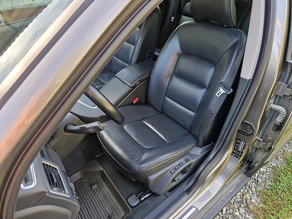 Volvo XC70 7 of 19