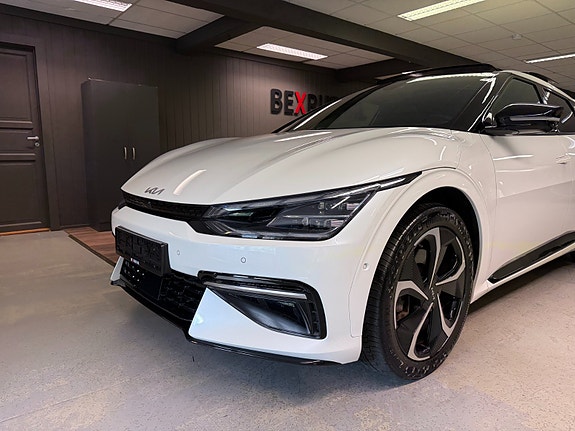 Kia EV6 5 of 30