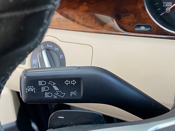Volkswagen Passat CC 28 of 30