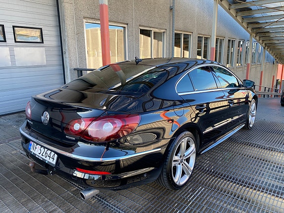 Volkswagen Passat CC 11 of 30