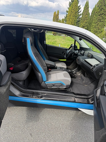 BMW i3 5 of 11