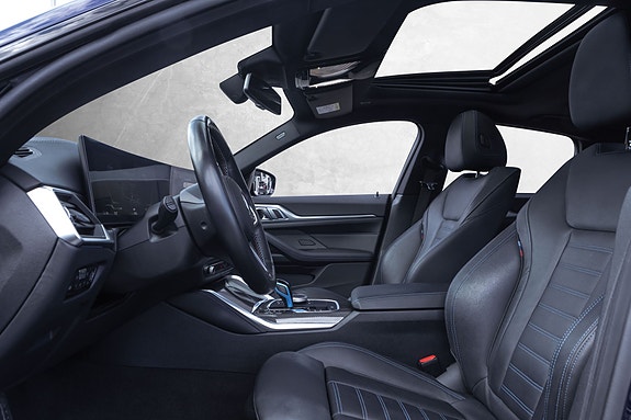 BMW i4 25 of 30