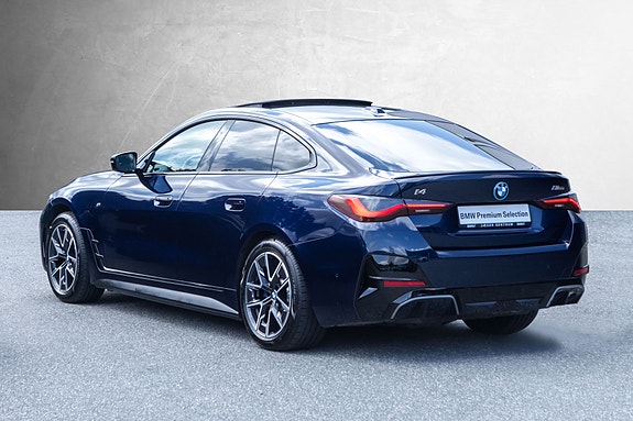 BMW i4 6 of 30