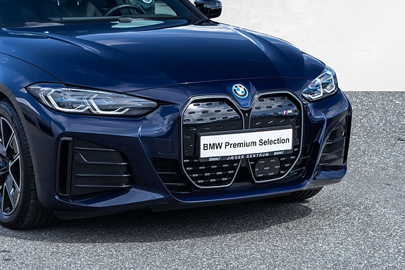 BMW i4 2 of 30