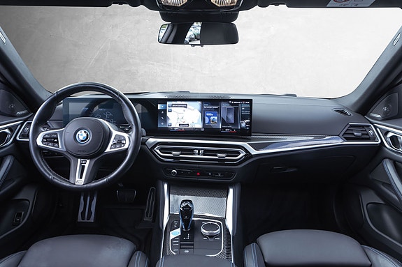 BMW i4 28 of 30