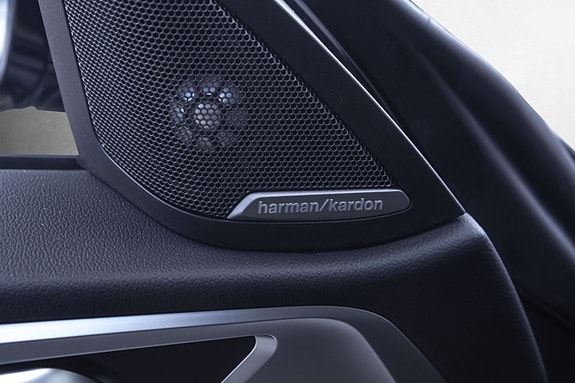 BMW i4 23 of 30