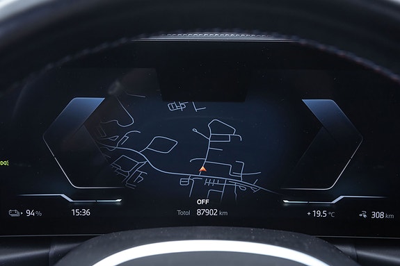 BMW i4 13 of 30