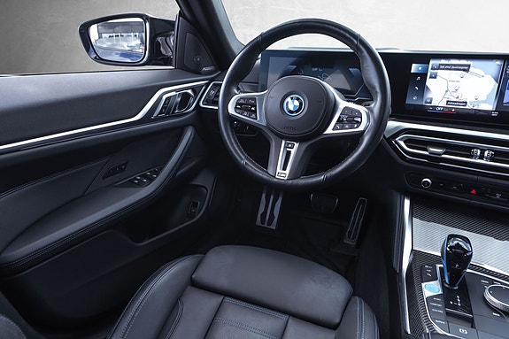 BMW i4 29 of 30