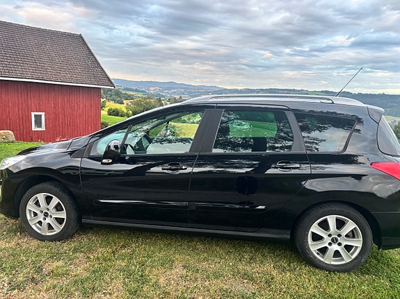 Peugeot 308 SW 3 of 16