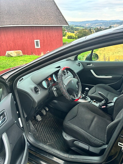 Peugeot 308 SW 16 of 16
