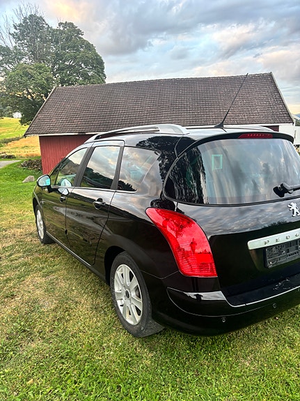 Peugeot 308 SW 6 of 16