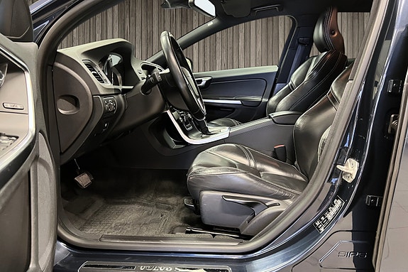 Volvo V60 17 of 30