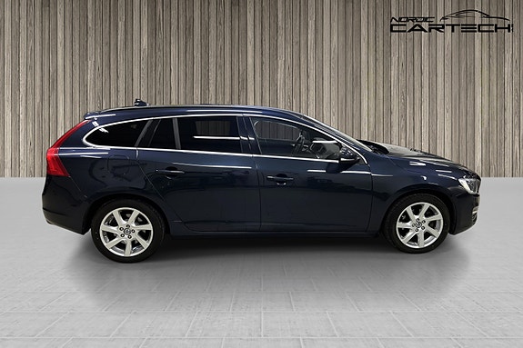 Volvo V60 5 of 30