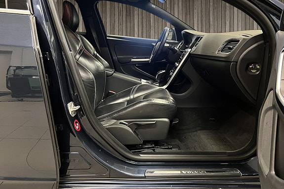 Volvo V60 26 of 30