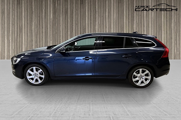 Volvo V60 4 of 30