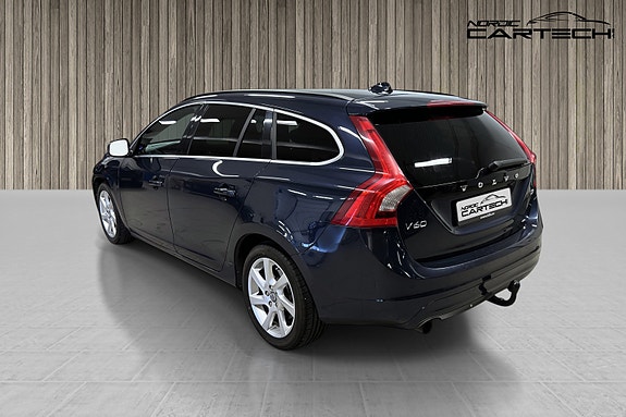 Volvo V60 11 of 30