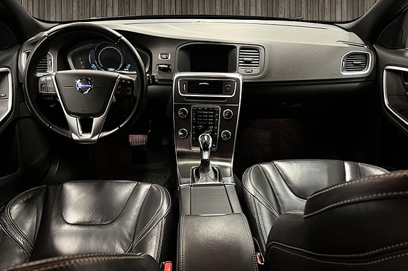 Volvo V60 22 of 30