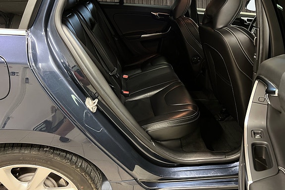 Volvo V60 28 of 30
