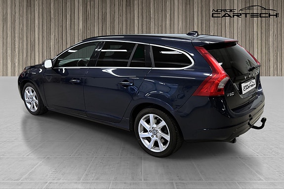 Volvo V60 13 of 30