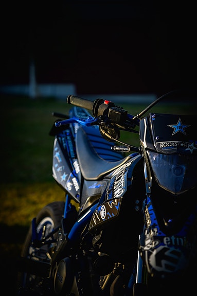 Yamaha WR 125 X 2 of 18