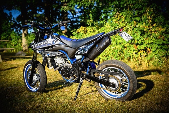 Yamaha WR 125 X 4 of 18