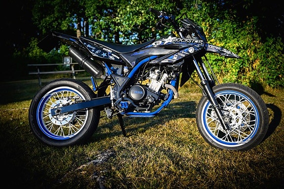 Yamaha WR 125 X 3 of 18
