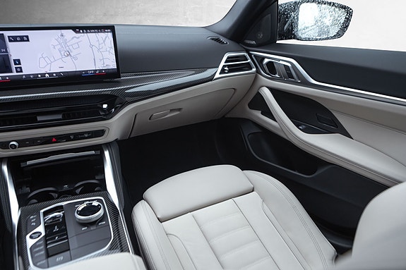 BMW i4 28 of 30