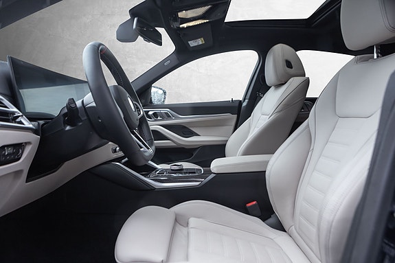 BMW i4 23 of 30