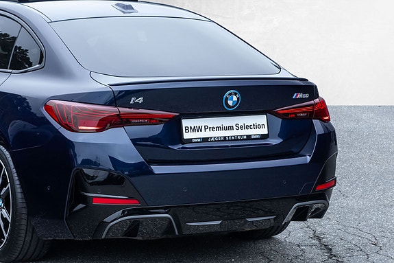 BMW i4 7 of 30