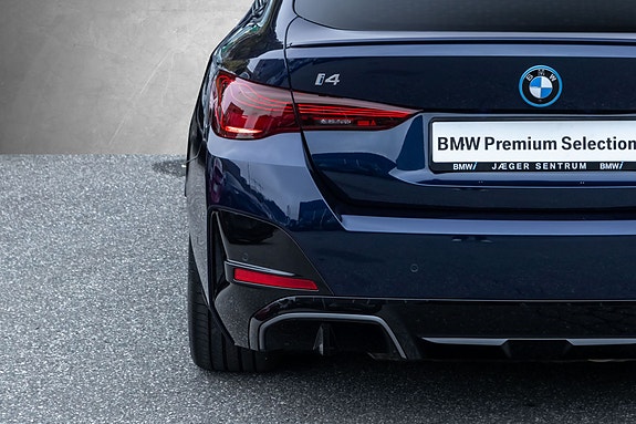 BMW i4 9 of 30