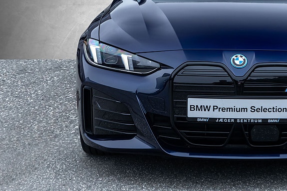 BMW i4 4 of 30
