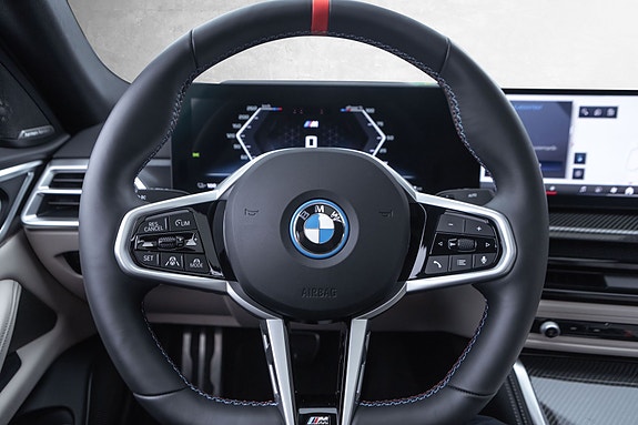 BMW i4 10 of 30