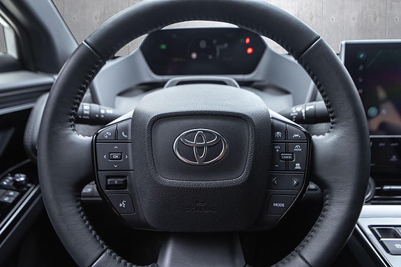 Toyota bZ4X 11 of 21