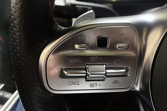 Mercedes-Benz EQB300 15 of 19