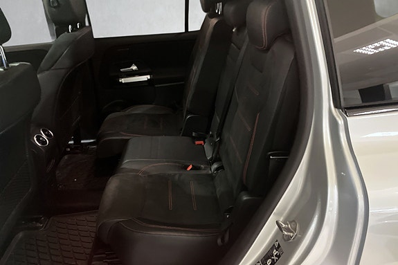 Mercedes-Benz EQB300 11 of 19
